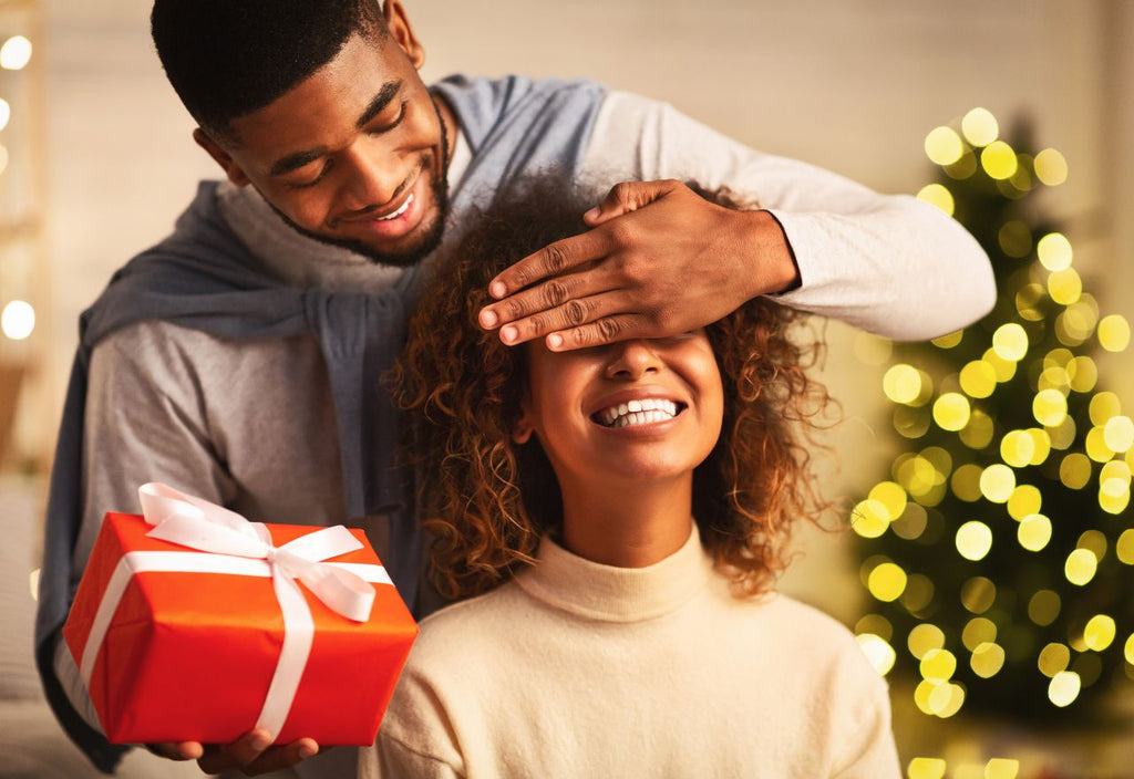 Presentes de Natal para a namorada: 7 sugestões que ela vai amar!