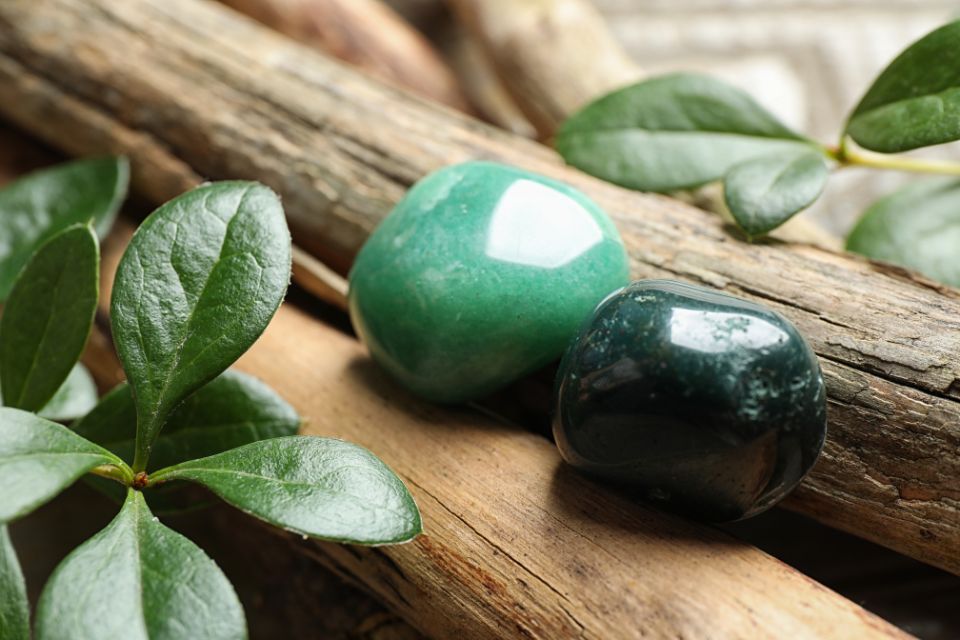 Quartzo Verde: Significado da Pedra da Saúde e do Otimismo