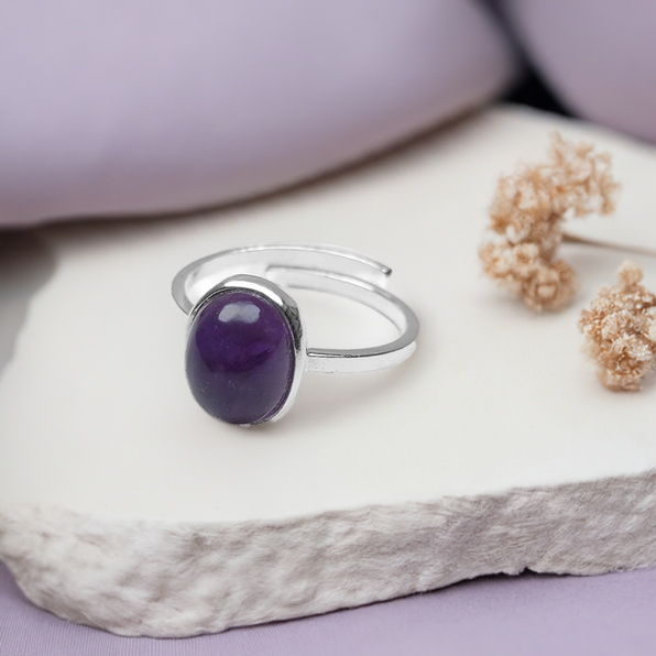 Presentes para Piscianos e signo de Peixes: Anel com Ametista
