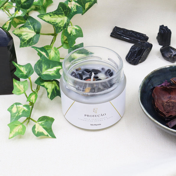 Presentes para Escorpianos e signo de Escorpião: Vela da Proteção com Turmalina Negra