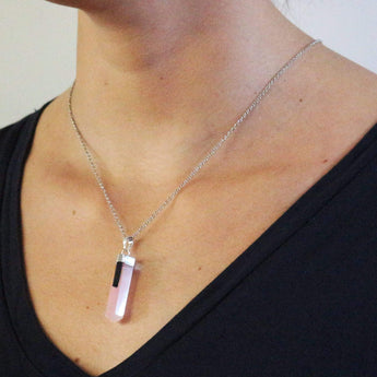 Pingente Vogel de Quartzo Rosa e Turmalina Pingentes com Pedras Comprar na Loja WeMystic