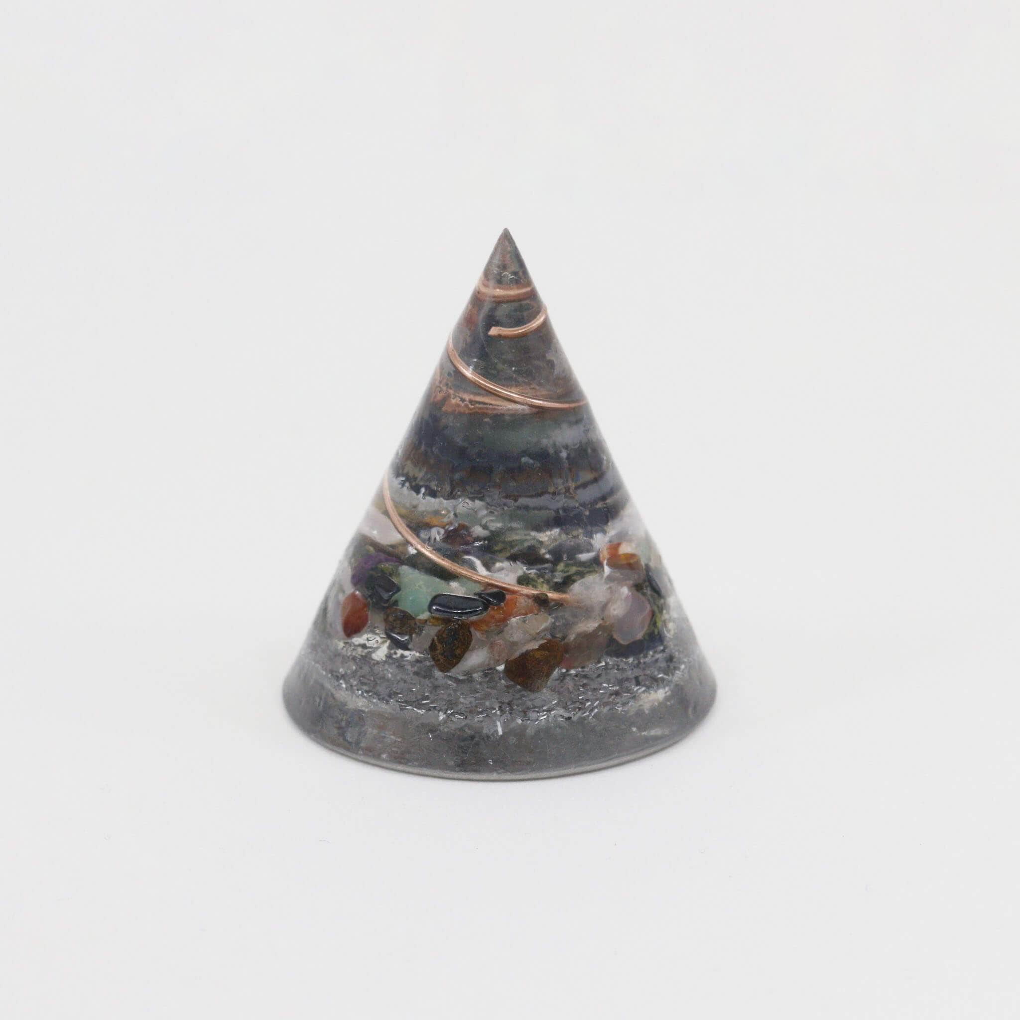 Cone de Orgonite Cristais para Decoração Comprar na Loja WeMystic